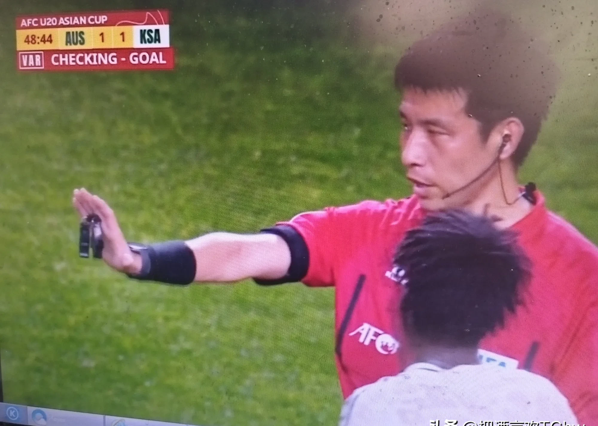 球队防守严密，成功挡下对手猛攻