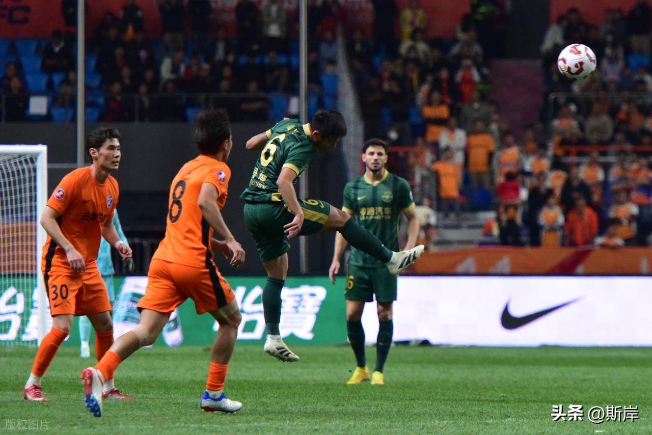 包含不服输鏖战获胜,团队默契战术带球进攻的词条 包含不服输鏖战获胜,团队默契战术带球进攻的词条