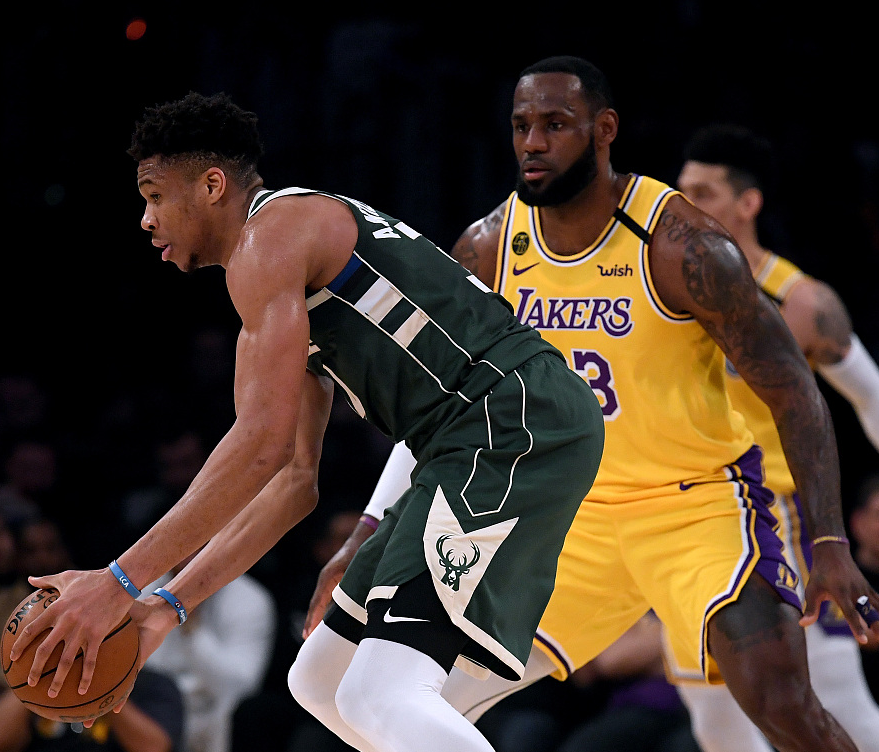 雄鹿主场不敌魔术，阿南丘29分