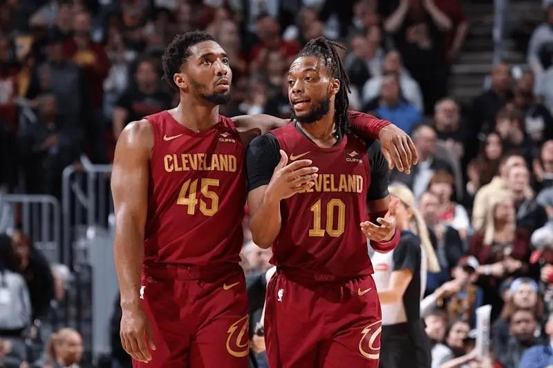 爵士险胜黄蜂，终结对手的连胜纪录