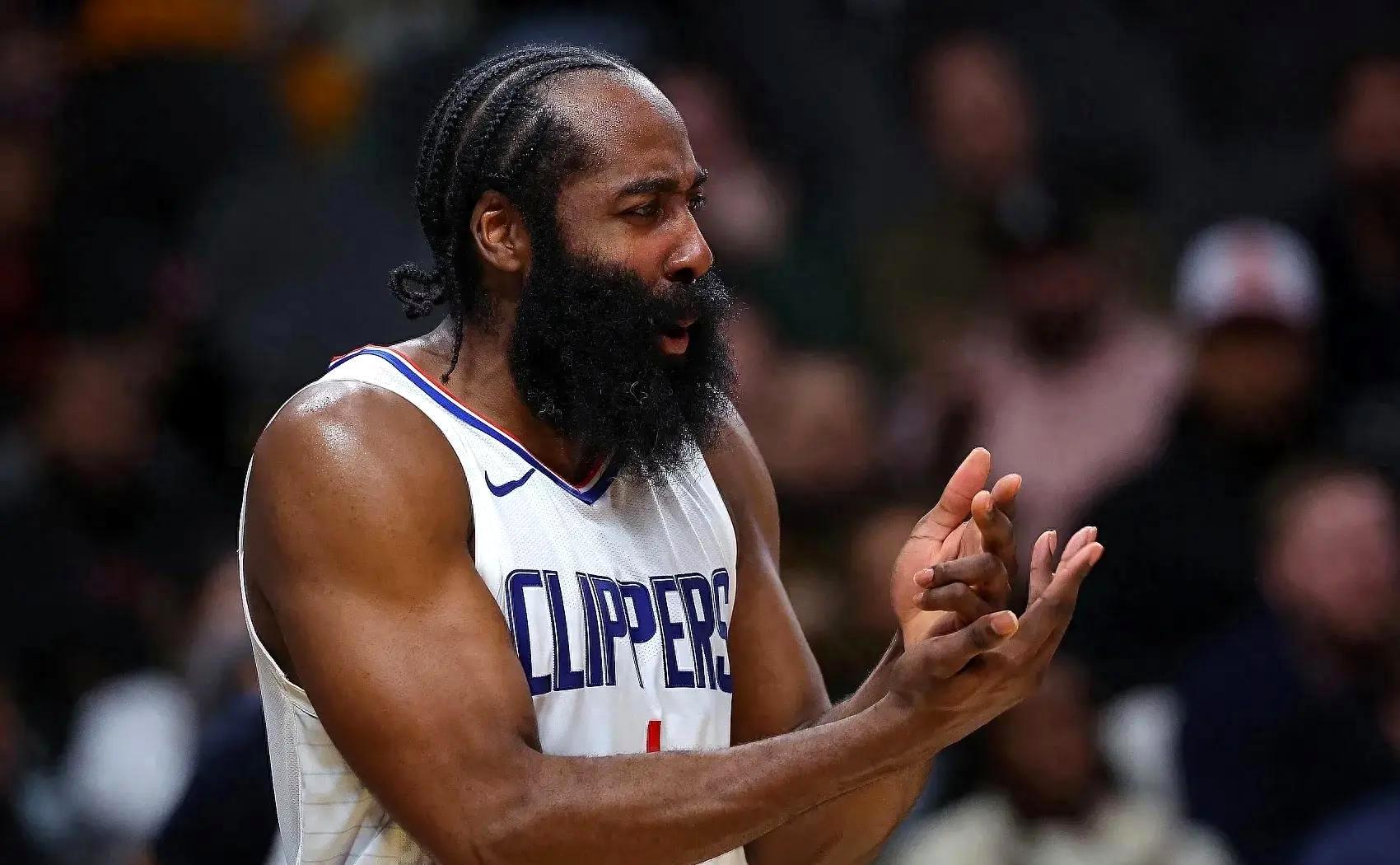 快船战胜勇士,豪取连胜 快船战胜勇士,豪取连胜